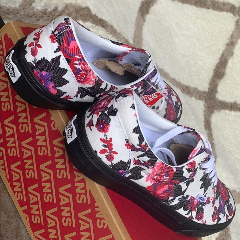 VANS ERA FLORALS BLACK/WHITE WMNS - Picture 8 of 16